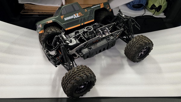 HPI 1/8 SAVAGE XL FLUX 60mph 6S Electric Brushless Monster Truck