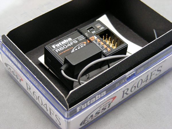 フタバ 4pks R604FS 動作確認済 液晶難有　ジャンク　プロポ　ラジコン Vintage Futaba R604FS 2.4GHz 4CH FASST C2 Diversity Receiver 4PK